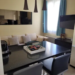 Apartamento Paris Par Metro 4 - Rer B - Calme - Patio Prive, Bagneux (Hauts-de-Seine)